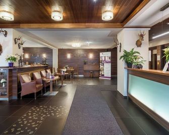 Aktivhotel Weisser Hirsch - Mariazell - Front desk