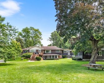 Greenway Log Cottage - Lodge - Green Lake - Building