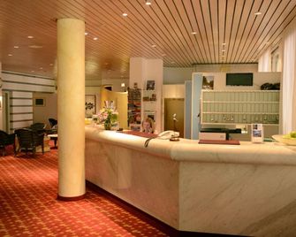 Hotel Sasso Boretto - אזקונה - דלפק קבלה