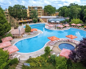 Les Magnolias Hotel - Primorsko - Piscina