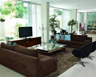 Hotel Village Confort Campina Grande - Campina Grande - Living room