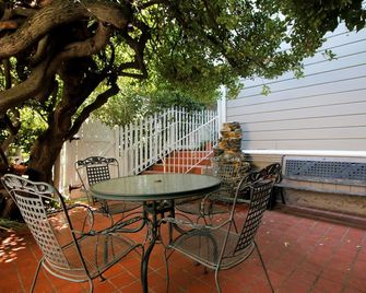 Bradford Place Inn & Gardens - Sonora - Balkon