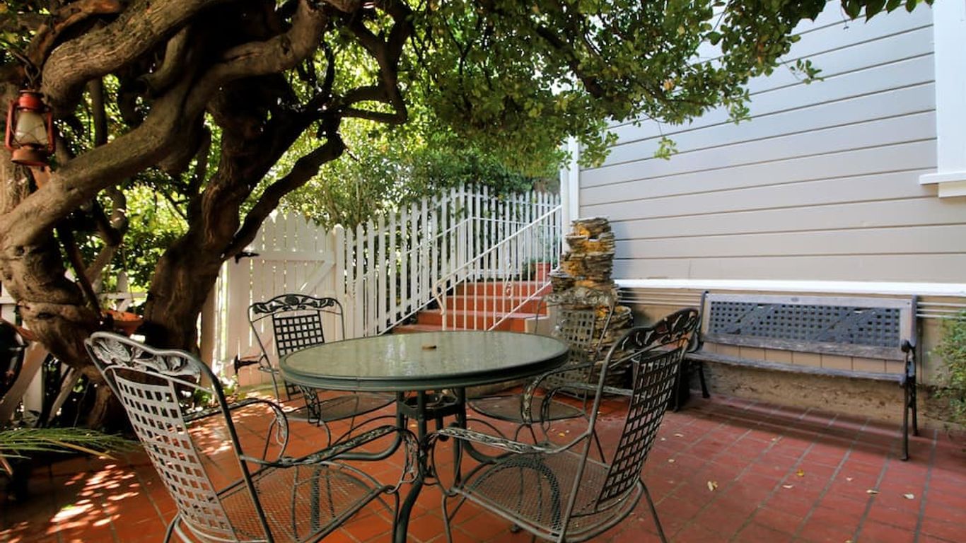 Bradford Place Inn & Gardens