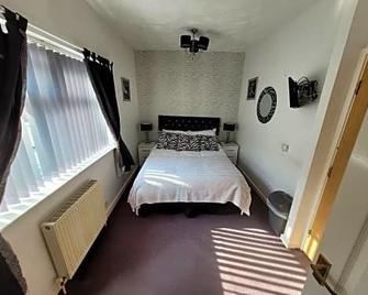 Tamarind Cove & Barrons Hotel - Blackpool - Bedroom