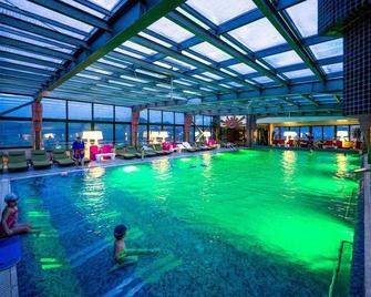 Business Hotel Conference Center & Spa - Targu Mures - Piscina