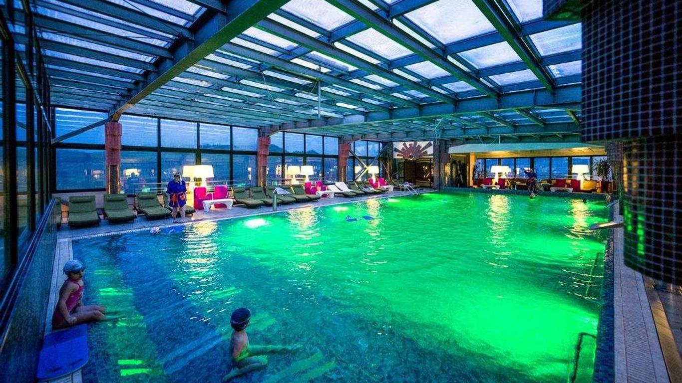 Business Hotel Conference Center & Spa