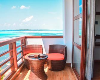 Marina Bay Retreat & Spa - Guraidhoo - Balcony