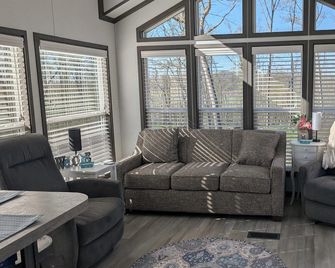 Escape to The Skogen 'Where Memories are Made' near Dodgeville WI - Dodgeville - Huiskamer