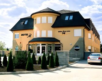 Hotel-M - Hajdúszoboszló - Edificio