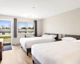 Homeport Motel - Lunenburg - Bedroom
