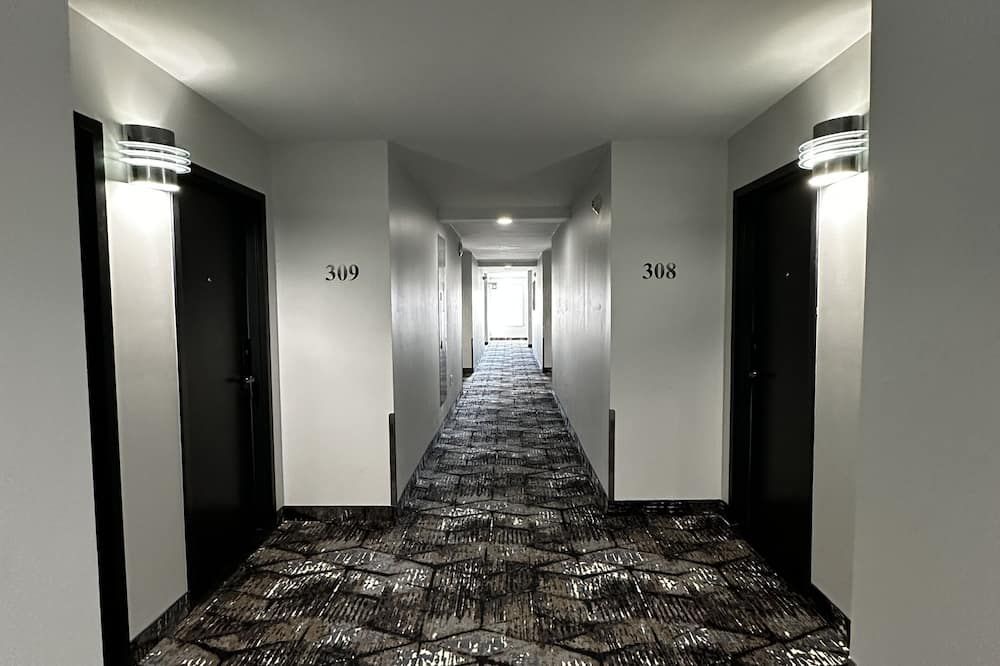 Travelodge by Wyndham Regina
