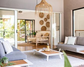 Akoakoa - Sunrise Beach - Sunrise Beach - Living room