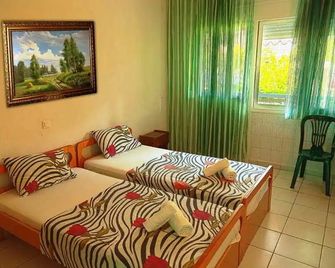 Artemis Apartments - Paralia Dionisiou - Habitación