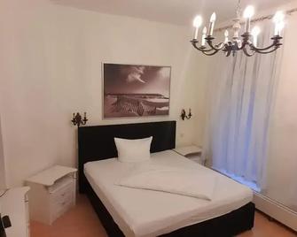 Pension Apostel - Wismar - Bedroom