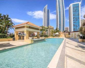 Coveted north eastern views from central Surfers Paradise apartment! - Surfers Paradise