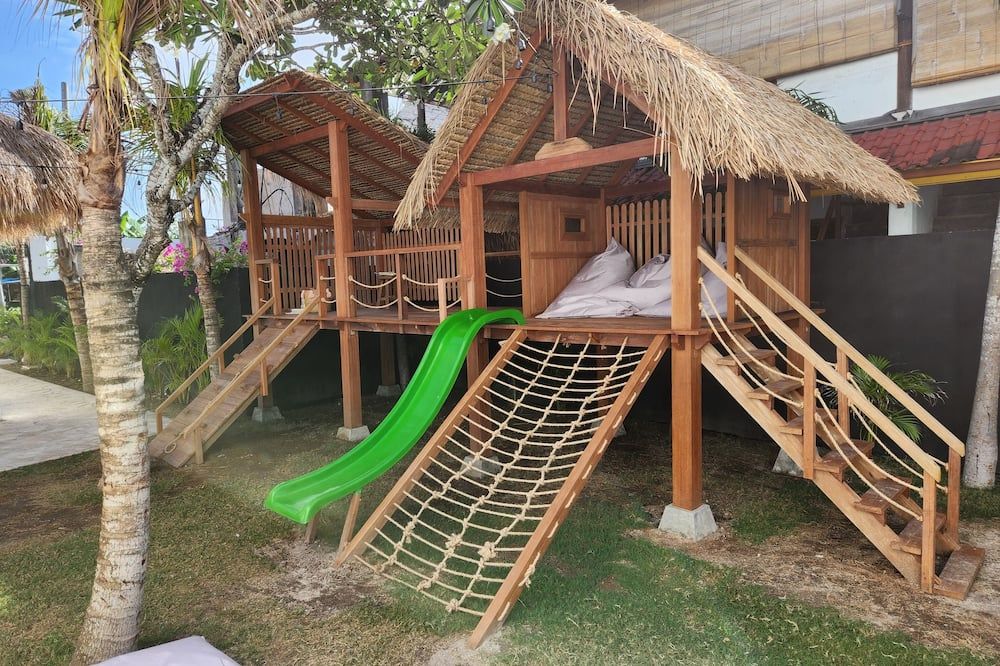 Ohana's Beachfront Resort & Beach Club - Nusa Penida