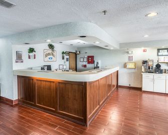 Q Express Inn & Suites - Mineral Wells - Receptie