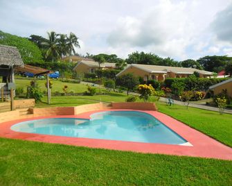 Quest Apartments - Port Vila - Pool