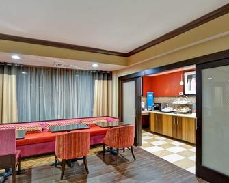 Hampton Inn Albany-Wolf Road (Airport) - Albany - Restaurant