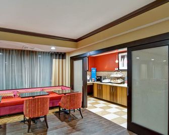 Hampton Inn Albany-Wolf Road (Airport) - Albany - Restaurant