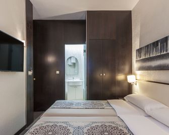 Hotel Macià Plaza - Granada - Schlafzimmer