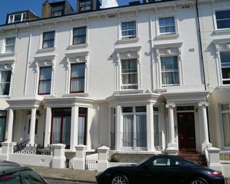Belsize Park Apartments - London - Building