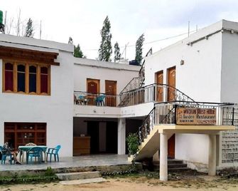 Wachan Guest House Hunder - Hundar - Building