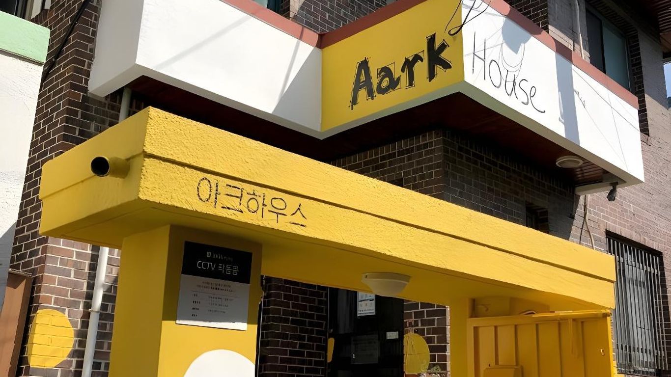 Aark House