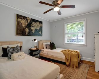 Beautiful 3 Bedroom Home in the center of the city - ממפיס - חדר שינה