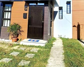 Modern Home in Lakeshore Estate with High Speed Internet @300mbps - Mexico - Building