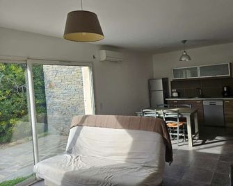 Mini villa T3 by the sea at Marine de Sisco, Cap Corse - Sisco - Kitchen