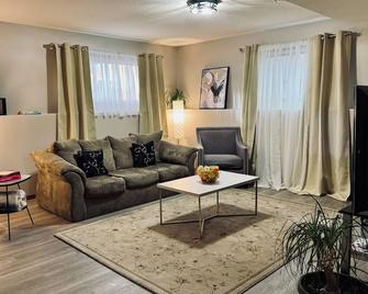 Cozy 2bed Guest suite with separate entry - Red Deer - Living room