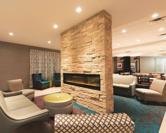 La Quinta Inn & Suites by Wyndham Lynchburg at Liberty University - Lynchburg - Lounge