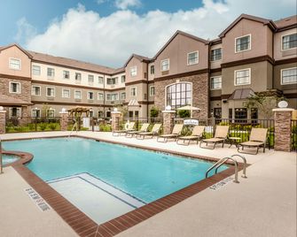 Staybridge Suites Houston I-10 West-Beltway 8 By IHG - Houston - Piscina