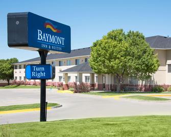 Baymont by Wyndham Casper East - Evansville - Building