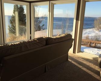 Beach Cliff Beauty - Fantastic Views On Lake Superior And Silver Creek - Two Harbors - Sala de estar