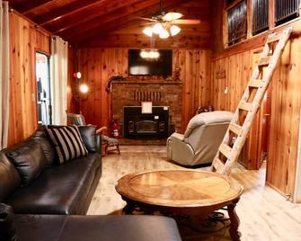 Holiday Hide Away - Payson - Вітальня