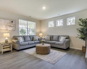 3 Mi to Bethany Beach: Ocean View Home w/ Patio - Ocean View - Sala de estar