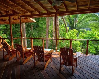 Casa Santa Maria - Jungle River Retreat, Off-The-Grid, Seclude Get Away. - Benque Viejo del Carmen - Balcony