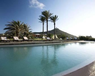 Zubebi - Pantelleria - Pool