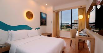 Oceania Hotel - Kota Kinabalu - Schlafzimmer