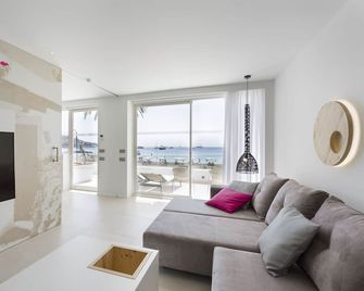 One Ibiza Suites - Ibiza-Stadt