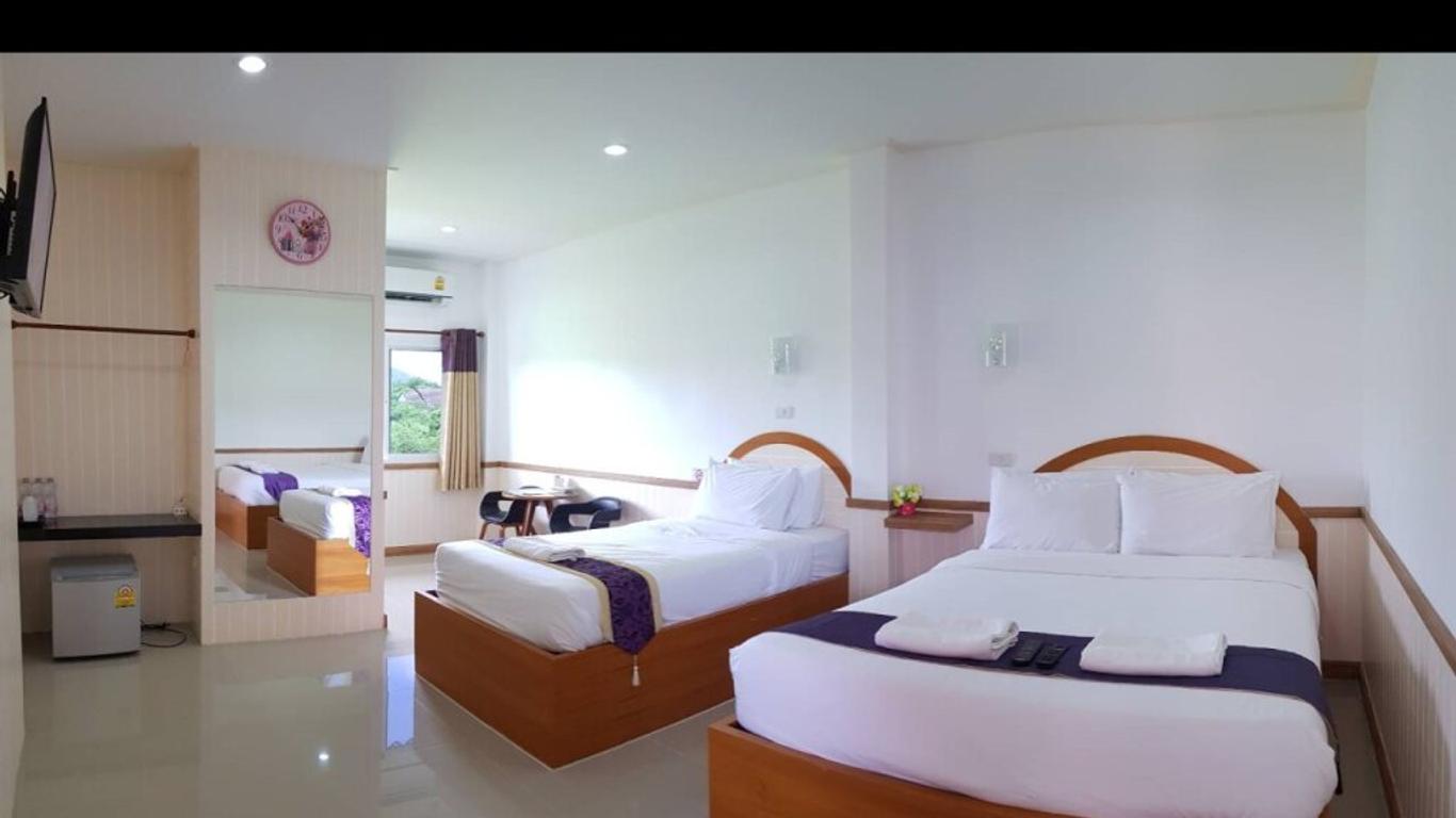 ดิ แอม รีสอร์ท บางเสร่