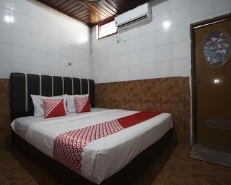 OYO 1234 Hotel Silampari - Lubuklinggau - Habitación