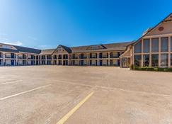 Econo Lodge Inn & Suites - Oklahoma City