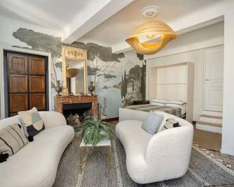 Peaceful Apartment Near Saint-Tropez - La Garde-Freinet - Wohnzimmer