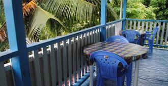 Rekona Lodge - Gizo Island - Balcony