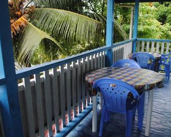Rekona Lodge - Gizo Island - Balcony
