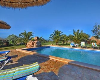 Excl. Finca with great panoramic views up to 8 people., large pool, WiFi, jacuzzi - ses Salines - Zwembad