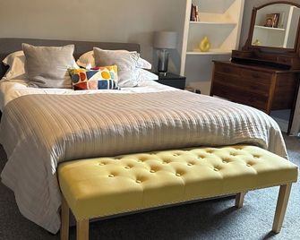 DS Study or Visit - Dundee - Bedroom